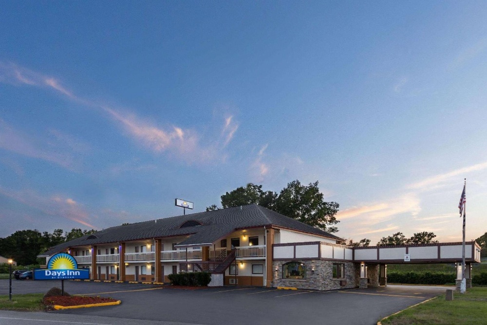Days Inn by Wyndham Queensbury/Lake George Main image